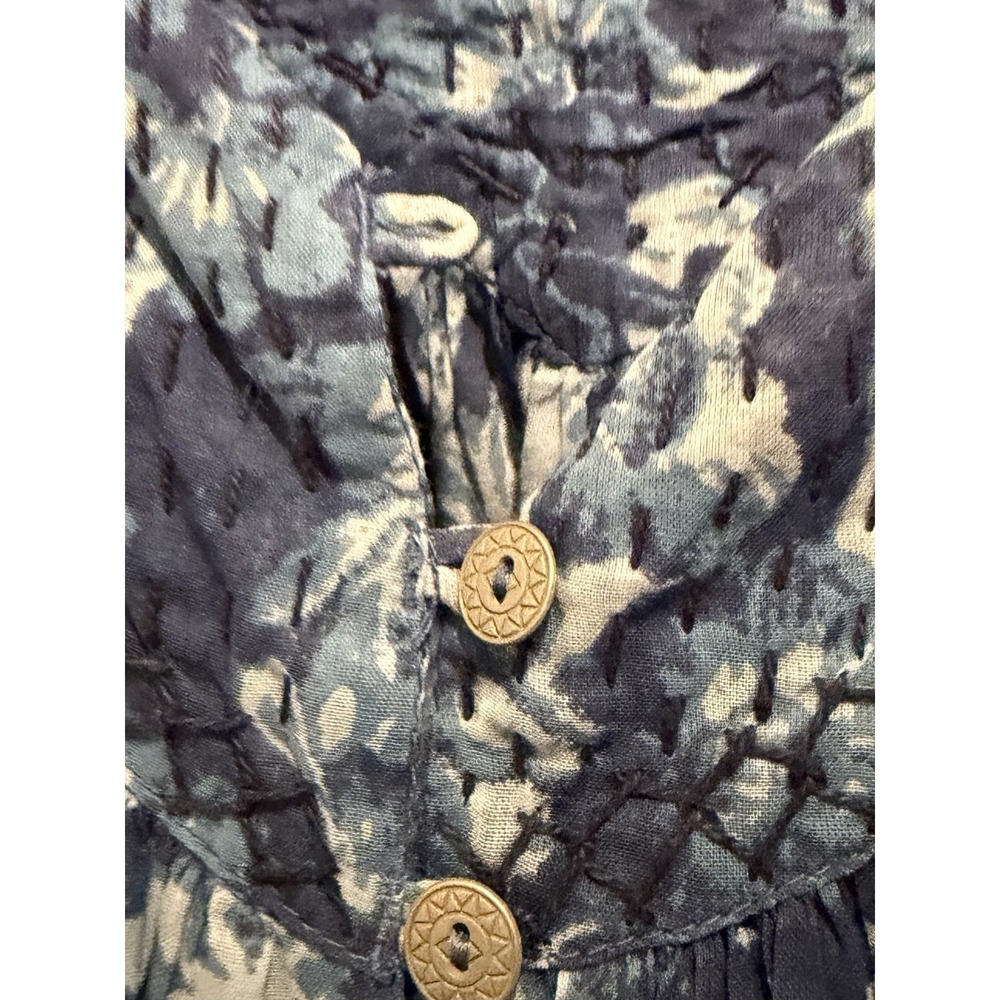 We The Free Blue Floral Peasant Top Medium Oversized Boho Button Front Stitching - Picture 14 of 16